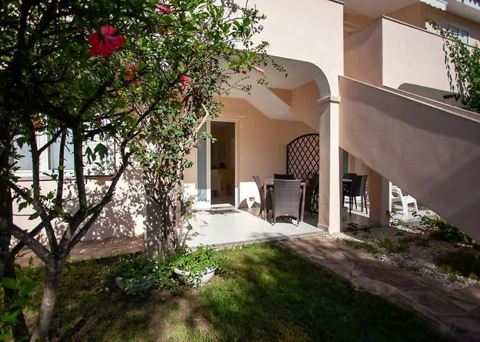 شقة Brezza Marina بودوني